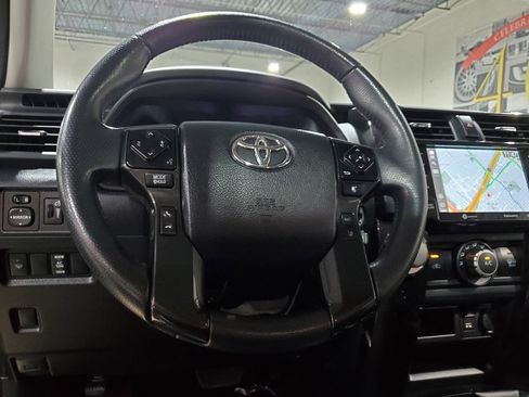 Used 2021 Toyota 4Runner Venture w/ Moonroof Package AWD/4WD image 25