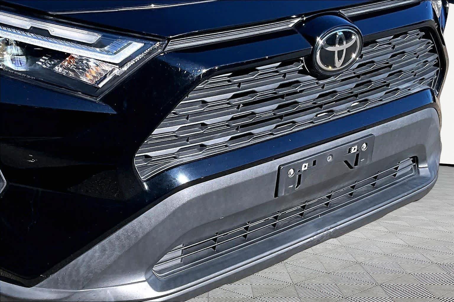 Certified 2022 Toyota RAV4 XLE FWD image 30