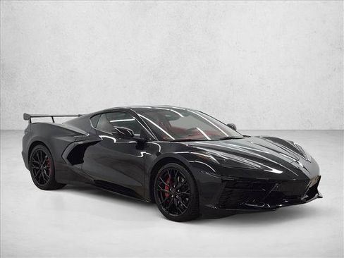 Used 2025 Chevrolet Corvette Stingray Premium Cpe w/ 3LT RWD image 3
