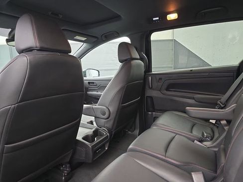 Used 2025 Honda Odyssey Sport-L image 37