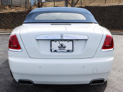 Used 2019 Rolls-Royce Dawn image 21