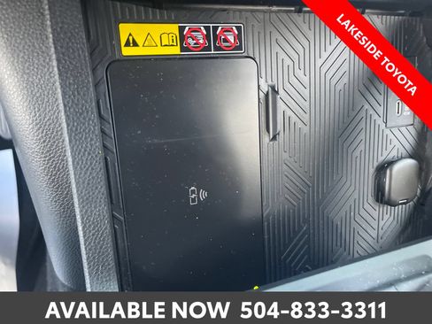 Used 2024 Toyota Tacoma TRD Off-Road w/ TRD Off Road Upgrade Package AWD/4WD image 32