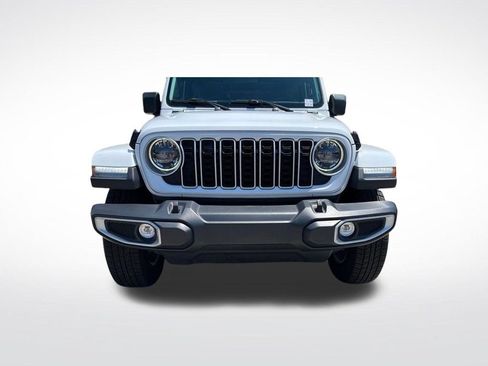 Used 2025 Jeep Wrangler Unlimited Sahara AWD/4WD image 10