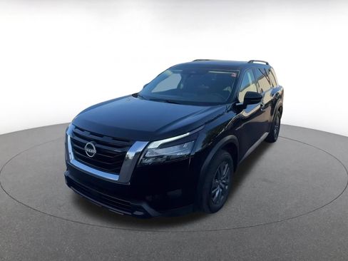 Used 2025 Nissan Pathfinder SV image 7