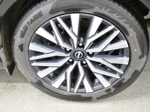 Used 2025 Nissan Altima 2.5 SV FWD image 35