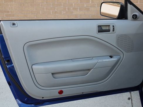 Used 2005 Ford Mustang GT image 12