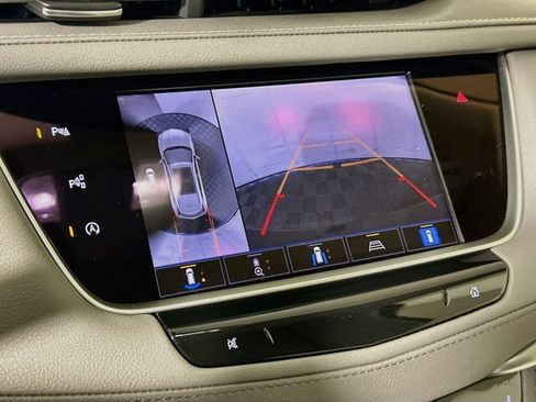 Used 2025 Cadillac XT5 Premium Luxury w/ Technology Package FWD image 18