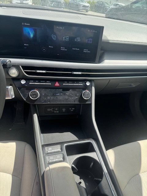 Used 2025 Hyundai Sonata SEL FWD image 13