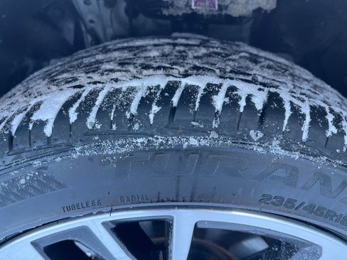 Certified 2025 Toyota Camry XLE image 30