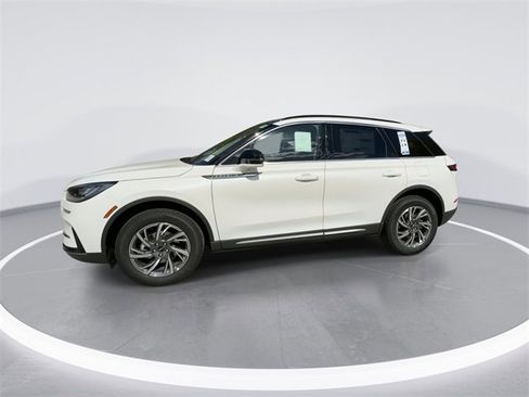 New 2026 Lincoln Corsair Premiere image 5