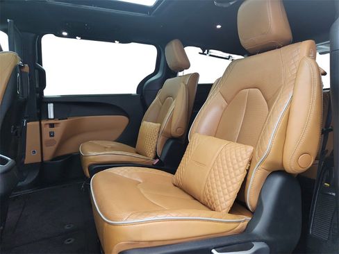 Used 2022 Chrysler Pacifica Pinnacle image 26