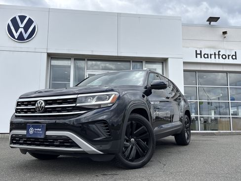 Used 2023 Volkswagen Atlas Cross Sport SE w/ Black Wheel Package image 1