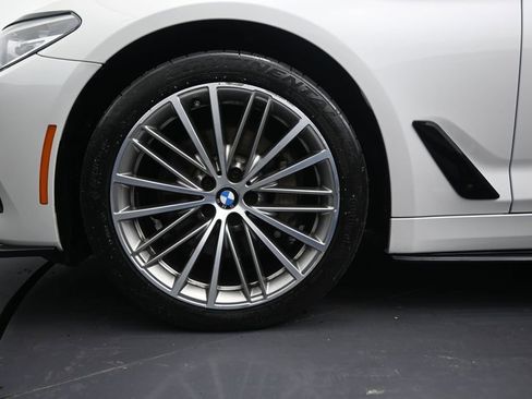 Used 2020 BMW 530i w/ Convenience Package RWD image 10