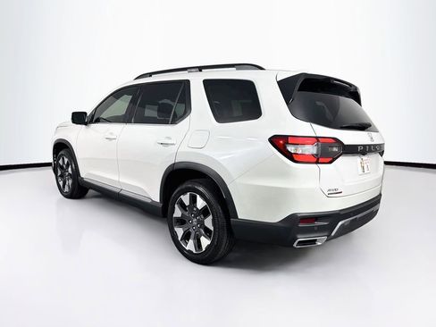 Used 2026 Honda Pilot Touring image 7