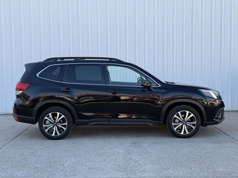 Used 2023 Subaru Forester Limited AWD/4WD image 3