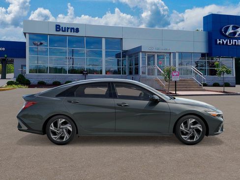 New 2026 Hyundai Elantra SEL Sport Premium FWD image 7