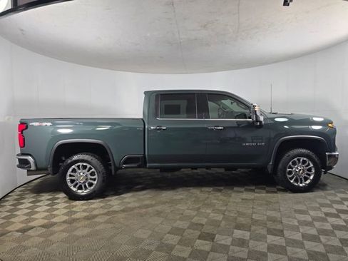 Used 2025 Chevrolet Silverado 3500 LTZ w/ LTZ Premium Package image 4