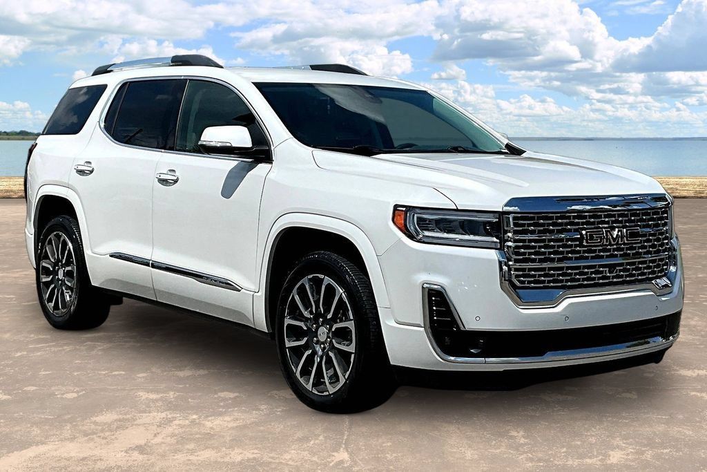 Used 2020 GMC Acadia Denali w/ Technology Package FWD image 3
