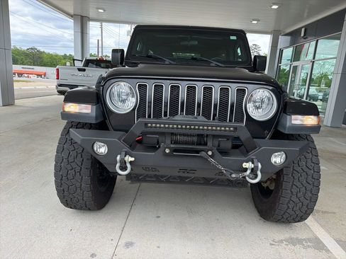 Used 2020 Jeep Wrangler Unlimited Sahara AWD/4WD image 2