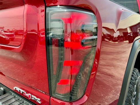 Used 2025 GMC Sierra 2500 AT4X AWD/4WD image 16