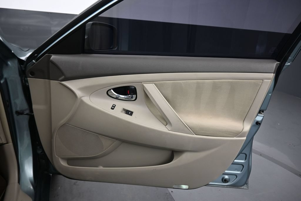 Used 2011 Toyota Camry LE w/ LE Extra-Value Pkg FWD image 34