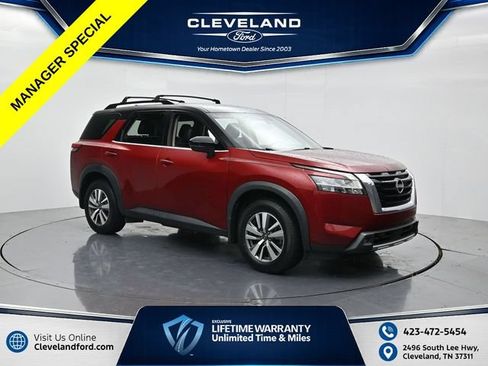 Used 2022 Nissan Pathfinder SL AWD/4WD image 1