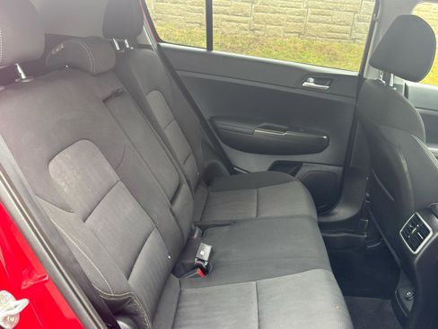 Used 2021 Kia Sportage LX image 32