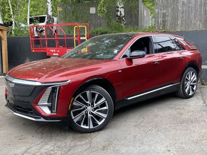 Used 2024 Cadillac Lyriq Luxury w/ LPO, Floor Liner Package