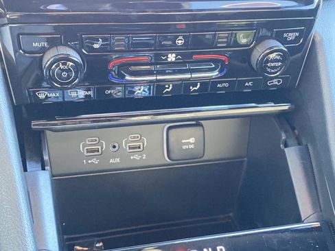 New 2025 Jeep Grand Cherokee Limited image 15