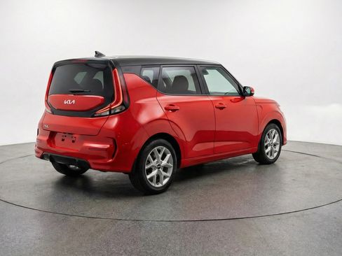 Used 2025 Kia Soul LX w/ LX Technology Package image 9
