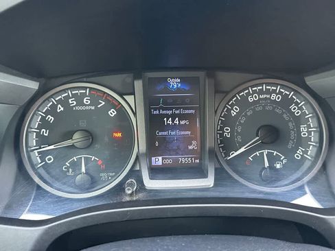 Used 2020 Toyota Tacoma TRD Sport w/ Technology Package image 18