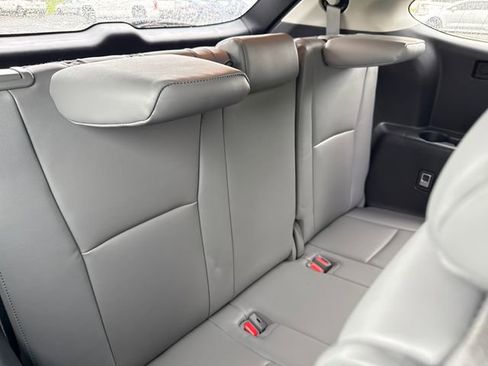 Used 2022 Toyota Highlander Limited FWD image 16