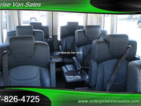 Used 2023 Ford Transit 350 XLT RWD image 14