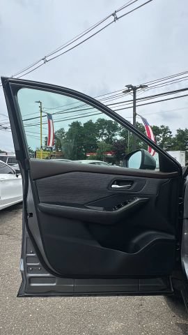 Used 2021 Nissan Rogue SV AWD/4WD image 9