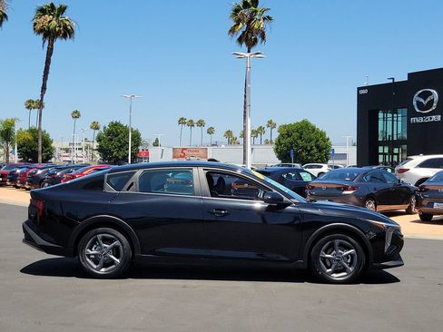 Used 2025 Kia K4 FWD image 32
