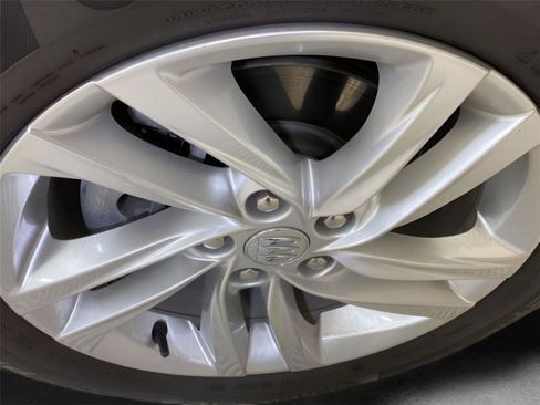 Used 2024 Buick Envista Preferred w/ Convenience I Package FWD image 12