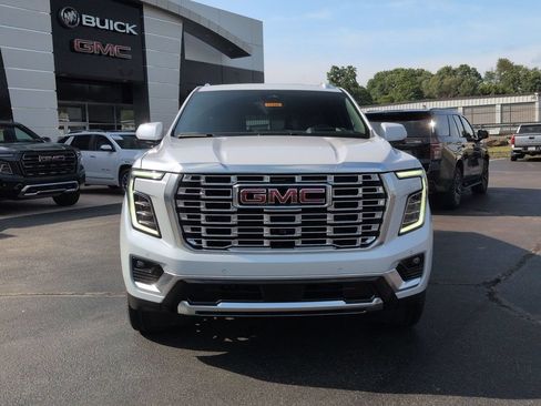New 2026 GMC Yukon Denali w/ Denali Reserve Package AWD/4WD image 2