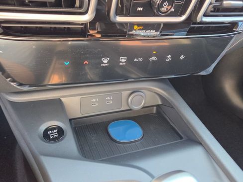 New 2027 Nissan Sentra SR w/ Floor Mat Package FWD image 21