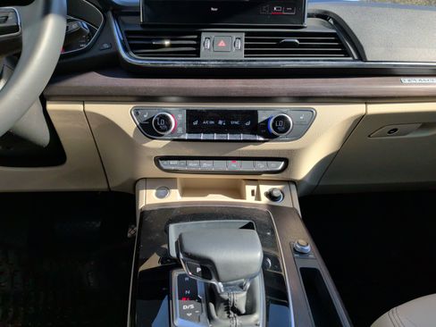 Certified 2023 Audi Q5 2.0T Premium w/ Convenience Package image 29