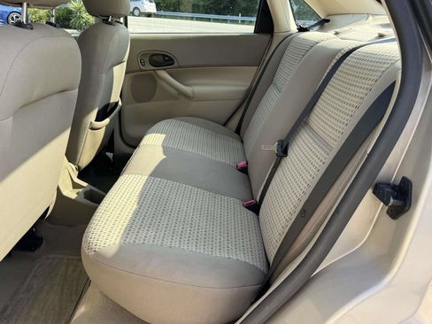 Used 2007 Ford Focus S FWD image 17