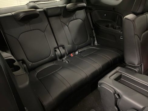 Used 2025 Honda Pilot Black Edition image 15