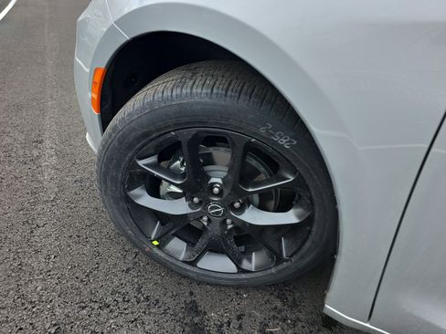 New 2026 Chrysler Pacifica Select w/ S Appearance Package image 33