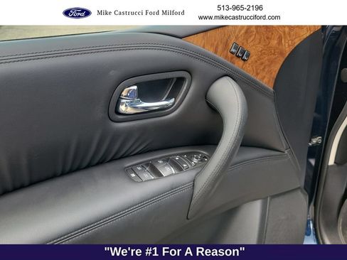 Used 2023 Nissan Armada SL w/ Captain's Chairs Package AWD/4WD image 18