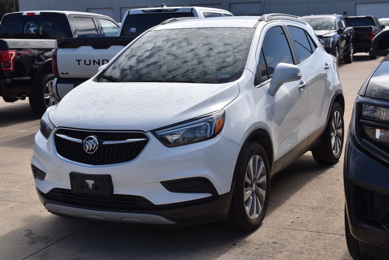 Used 2018 Buick Encore Preferred FWD image 2