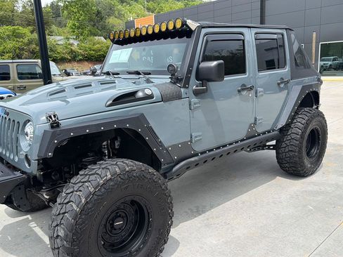 Used 2015 Jeep Wrangler Unlimited Sport w/ Quick Order Package 24S AWD/4WD image 7