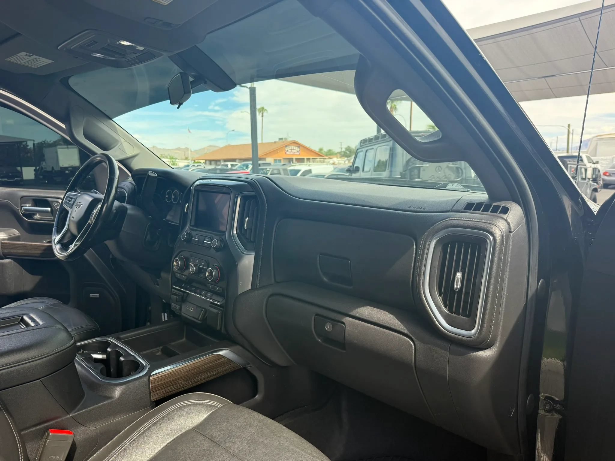 Used 2020 Chevrolet Silverado 1500 LT Trail Boss AWD/4WD image 23