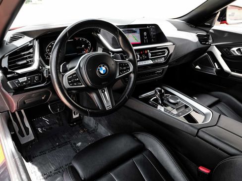 Used 2022 BMW Z4 M40i w/ Premium Package RWD image 3
