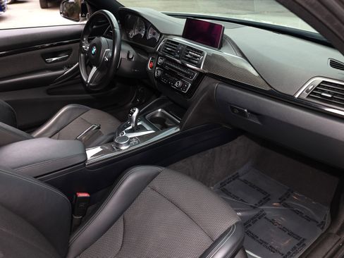 Used 2020 BMW M4 Coupe RWD image 22
