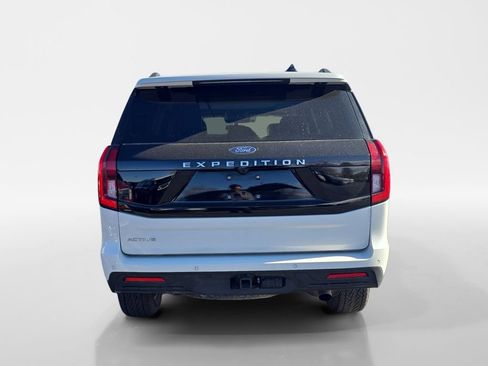 Used 2025 Ford Expedition Active image 4
