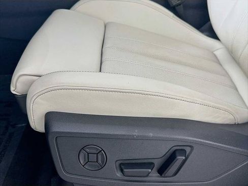 Certified 2025 Audi Q5 Premium w/ Premium Plus AWD/4WD image 17